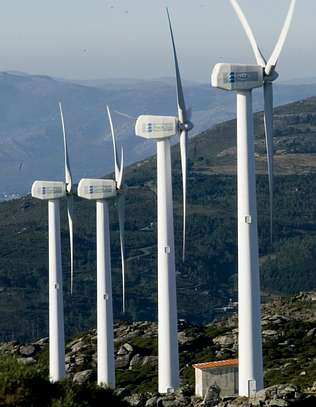 A Xunta quere que parte da riqueza do vento quede en Galicia